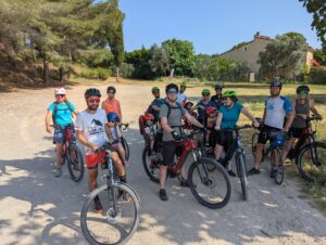 Balade touristique avec Panorama Outdoor, location de vélo dans les Alpilles